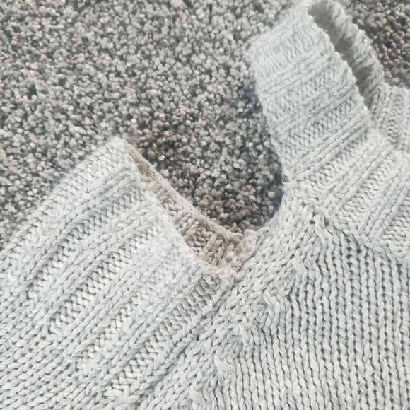 AYLA Sweater Cut Out Shoulder Beige‎ Marbled LARGE Francesca's - Picture 10 of 13